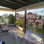 Velis *